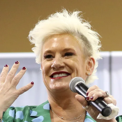 Anne Burrell